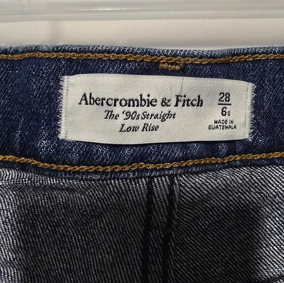 Ladies Jeans - Picture 3 of 3